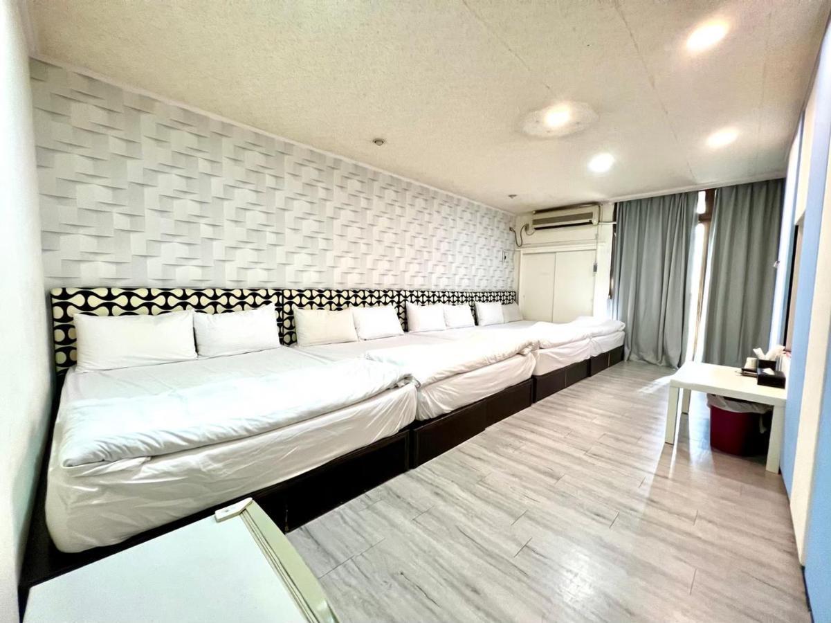 Fengjia Pig'S House Apartment Taichung Exterior photo