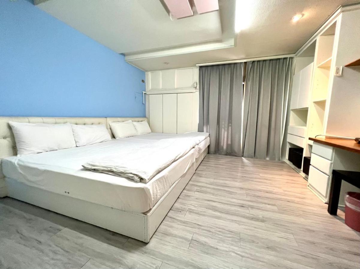 Fengjia Pig'S House Apartment Taichung Exterior photo